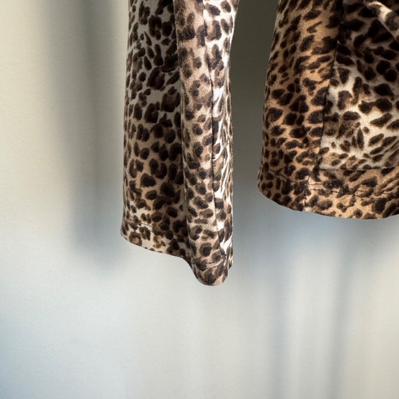 Milano Women's Long Sleeve Pullover Leopard Print‎ Ruched Blouse X-Large Stretch - Picture 2 of 14